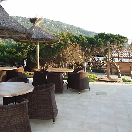 Lilium Maris Hotel